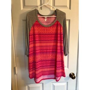 Honey and Lace Raglan